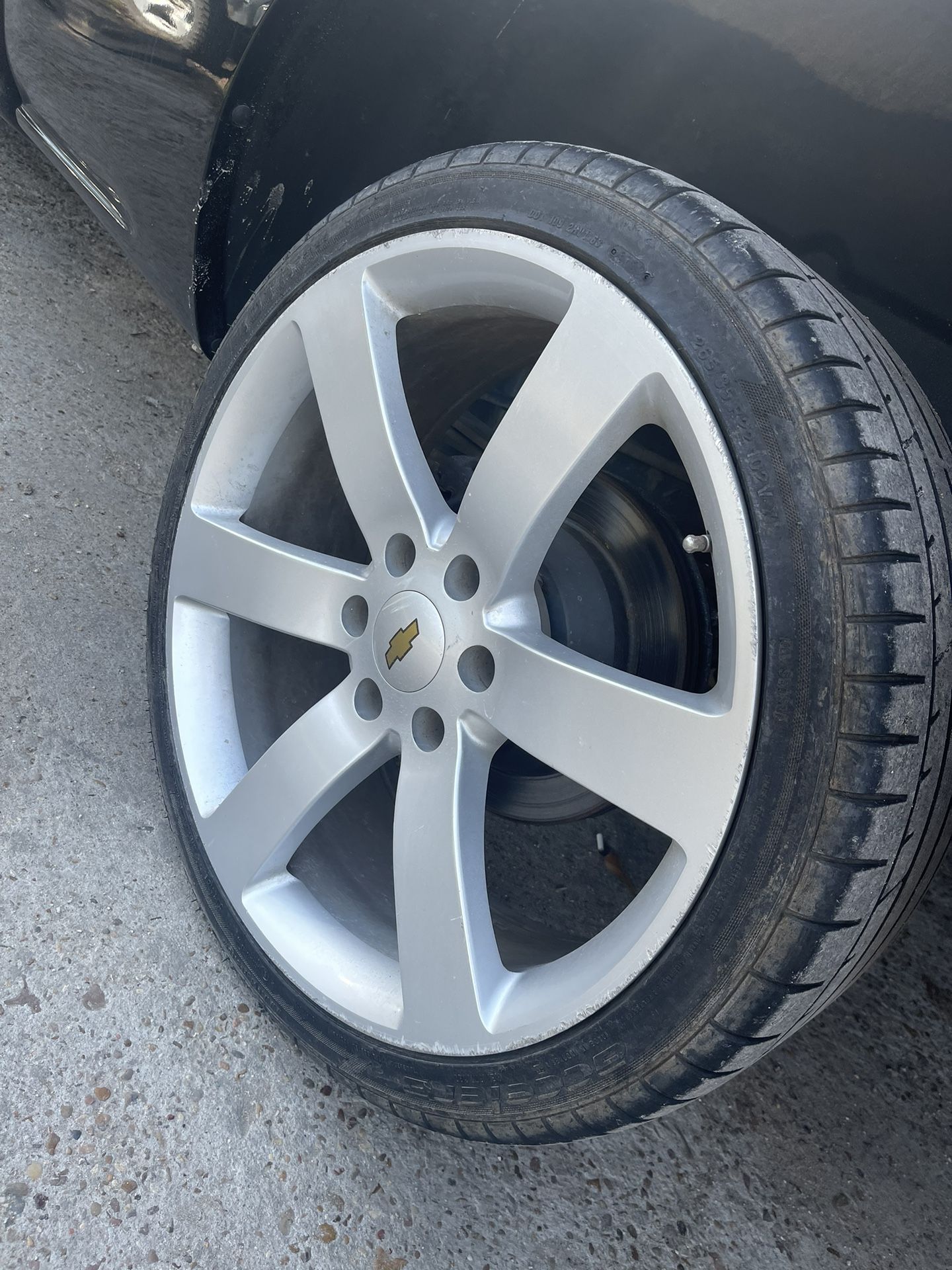 Selling my 22 Replicas Tbss Rims 6 Lug Silverado 