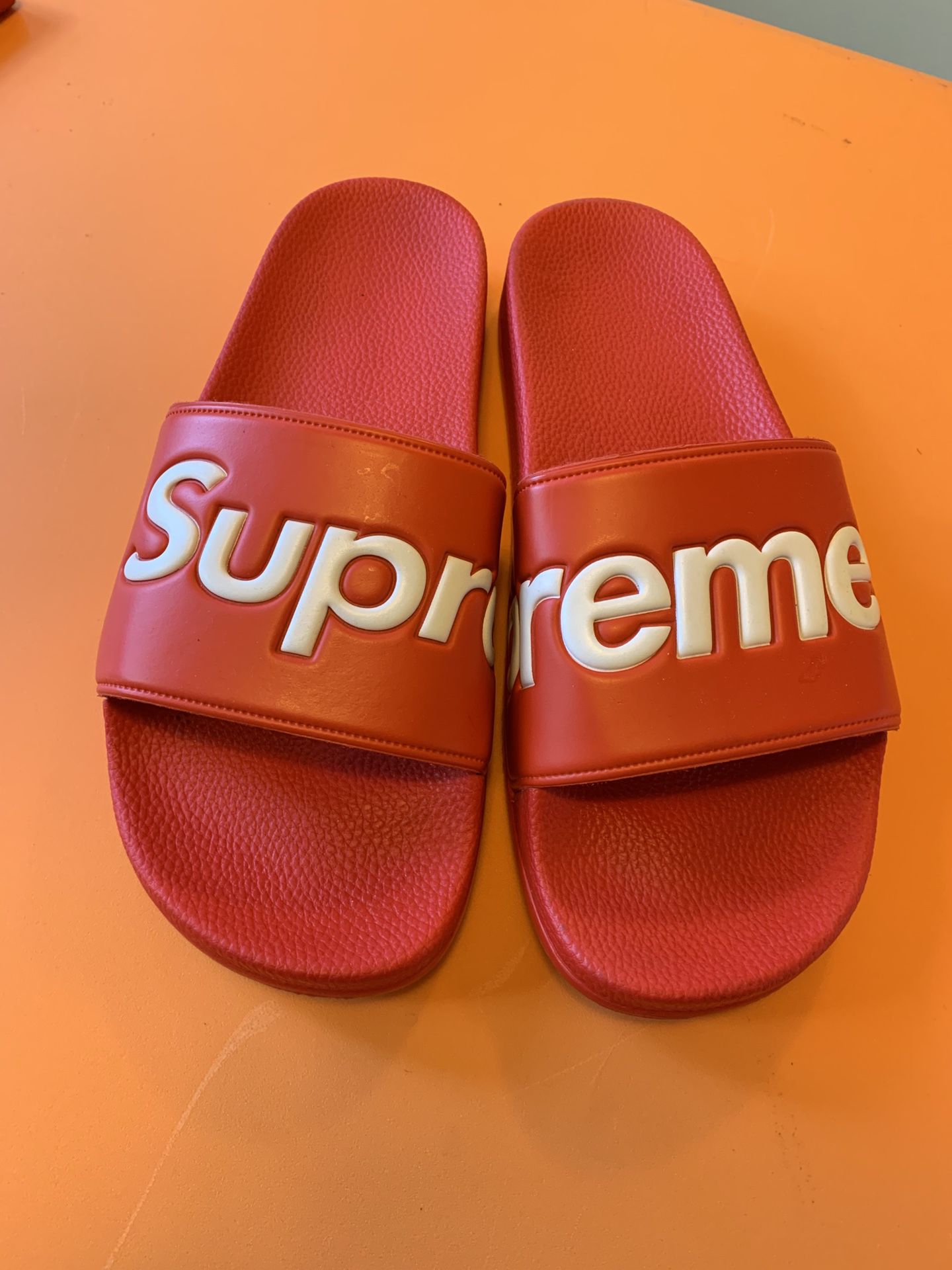 Supreme Slides Red size 11