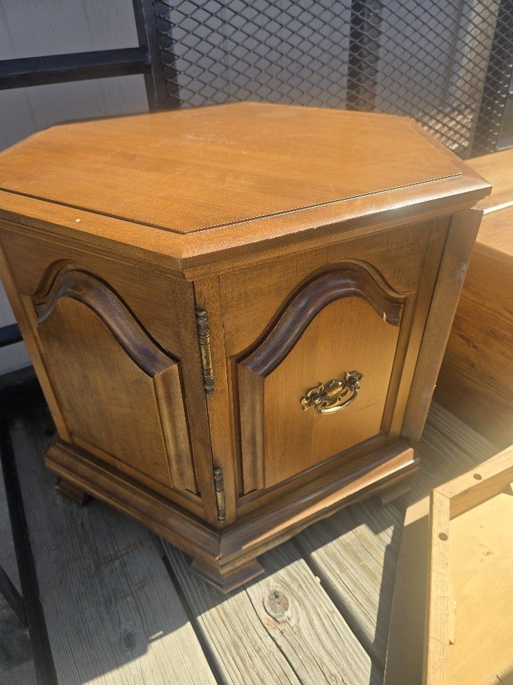 Hexagon End Table Storage