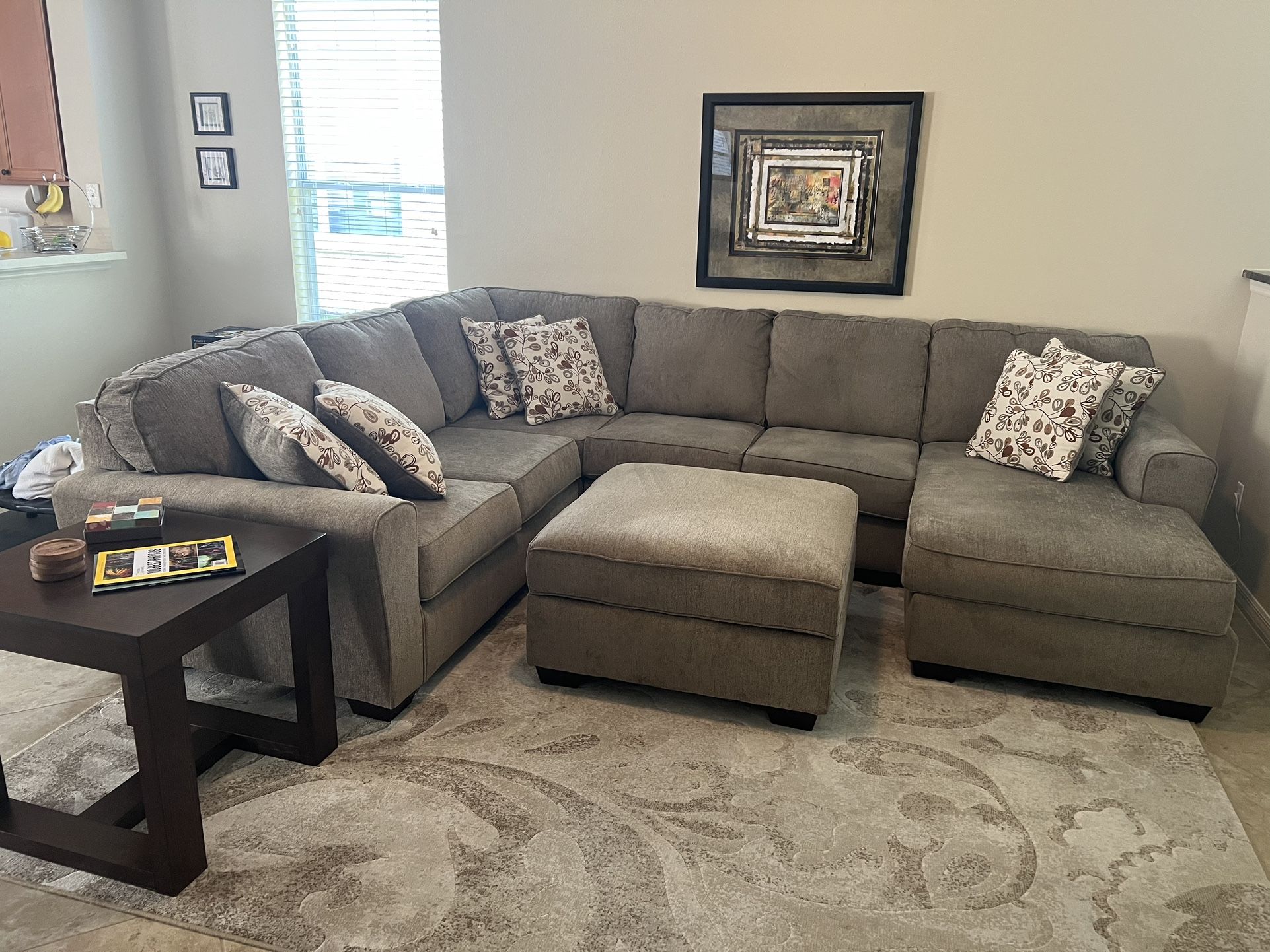 ASHLEY Patola Park 7-PC Sectional Room Includes Ottoman And 2 End tables
