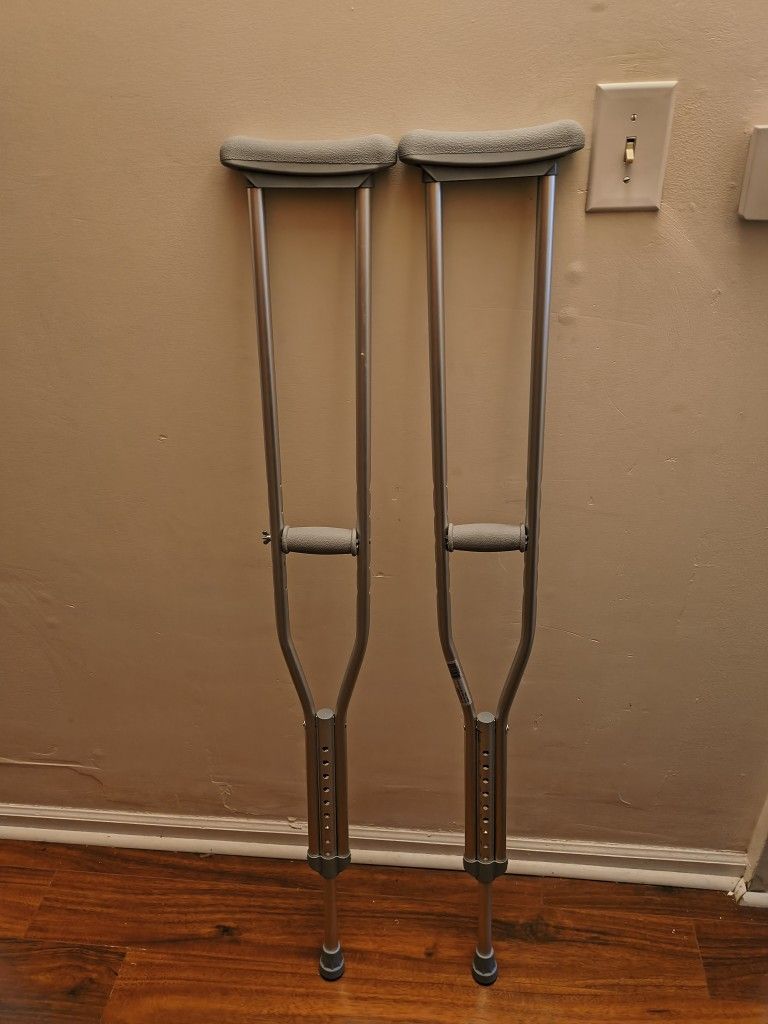 Adult Crutches