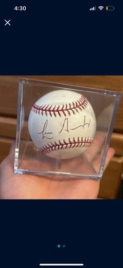 Luis Gonzales Autographed Baseball 