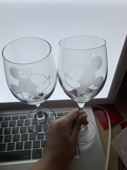 Mickey and Minnie Valentine’s Day wine glass