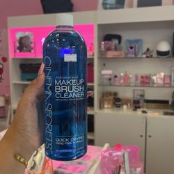 Cinema Secrets Make Up Brush Cleaner XL