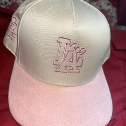 LA HELLO KITTY SNAPBACK HAT