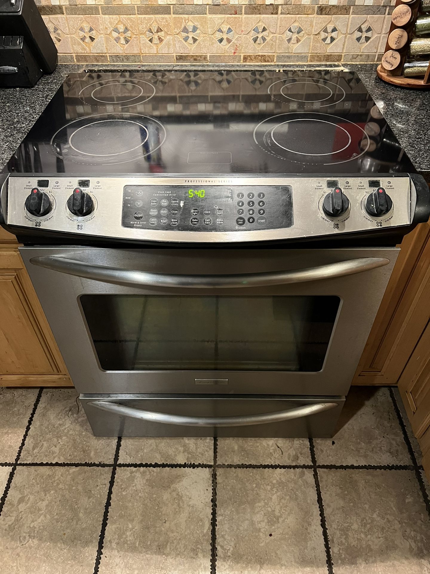 Frigidaire Stove 