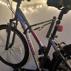 schwinn trailway 700c/28 hybrid bike