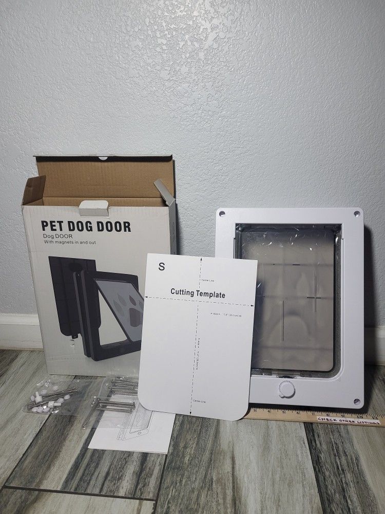CEESC Dog Door for Pets Up to 20lb