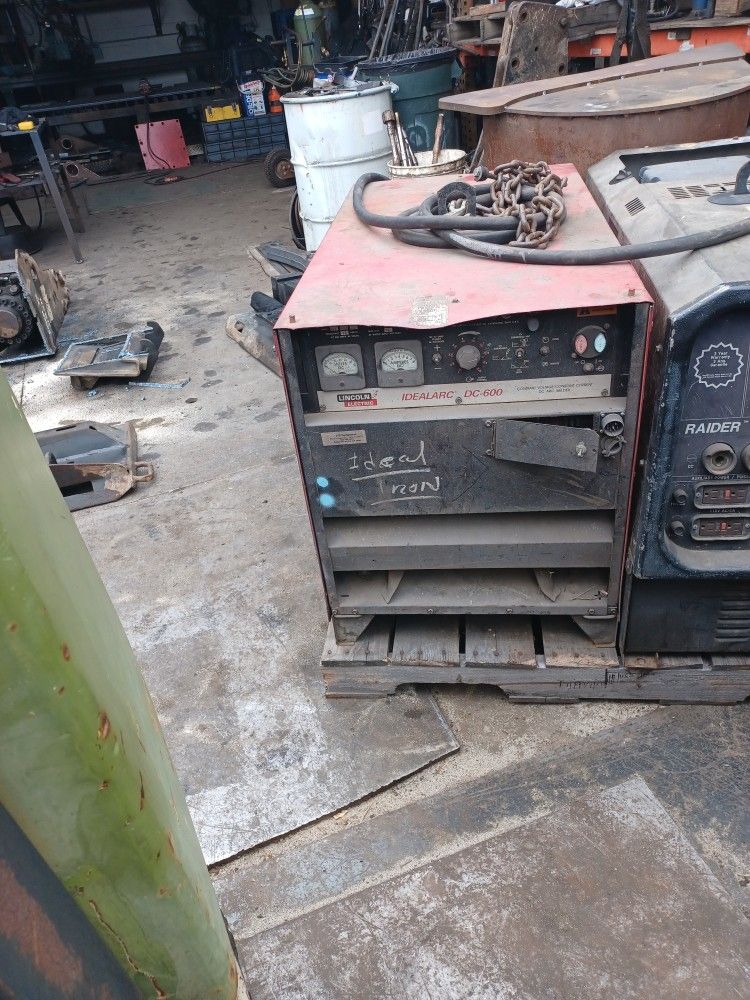 2 Welder Machine. Used