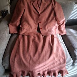 Very Gently Used Ladies Stylish 2 piece Winter Suit