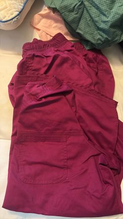 Women’s Scrubs