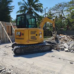 Bobcat Excavadora Volteó 