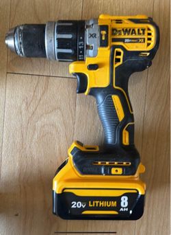 Dewalt 20v max xr hammer drill w 8.0 battery
