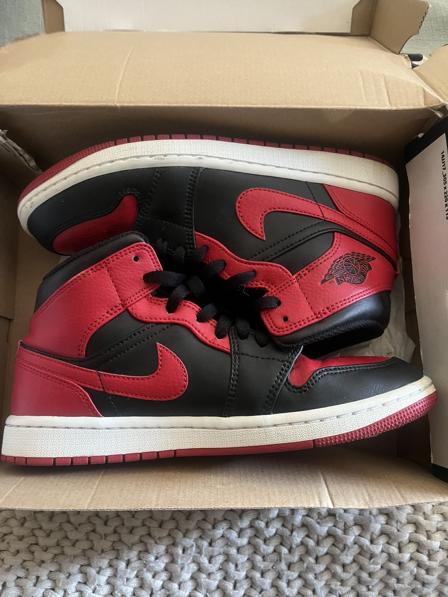 Jordan 1 Mid Banned