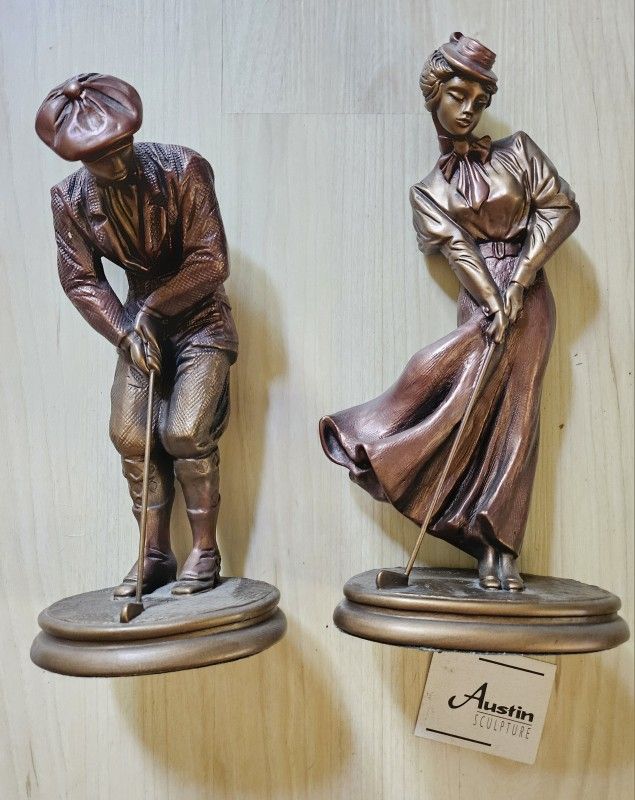 Austin Sculpture Golf Couple