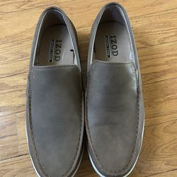 NWT IZOD Men's Tan Slip-On Casual Loafers size 9