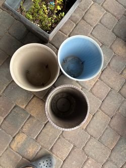 Set of 3 Outdoor Plastic Planters