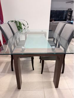 Dinning table