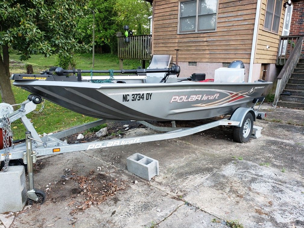 PolarKraft 16 ft Bass boat