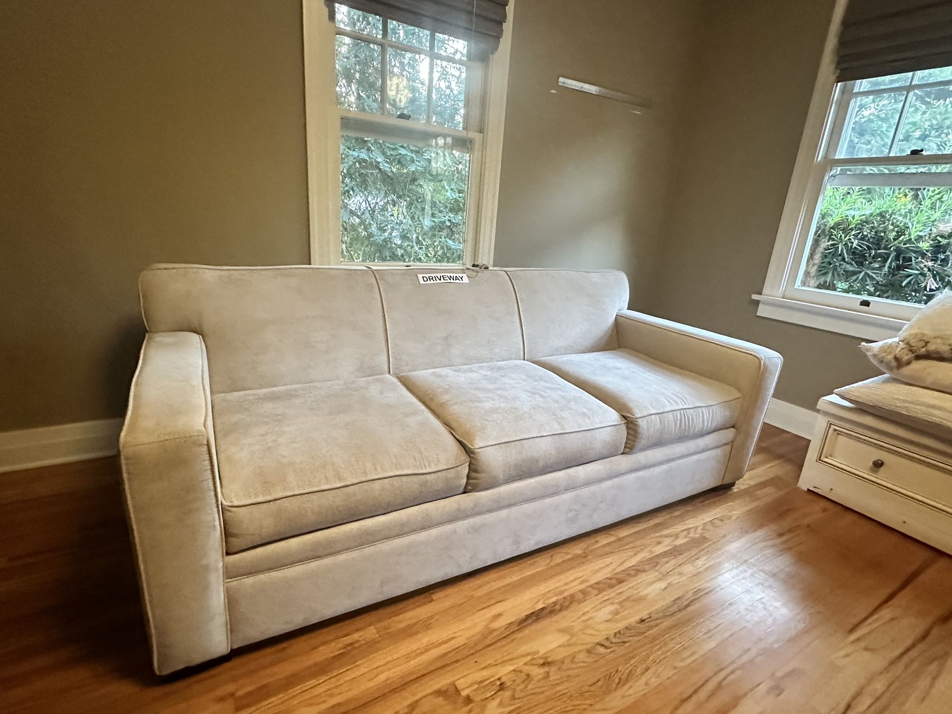 Living spaces Pull Out Sleeper Sofa