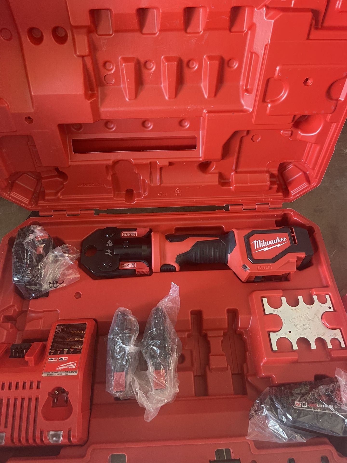 Milwaukee Short Throw Press Tool Kit