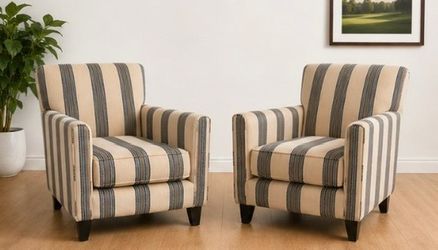 2 Fusion Furniture 702 Cobalt Yardley Chairs