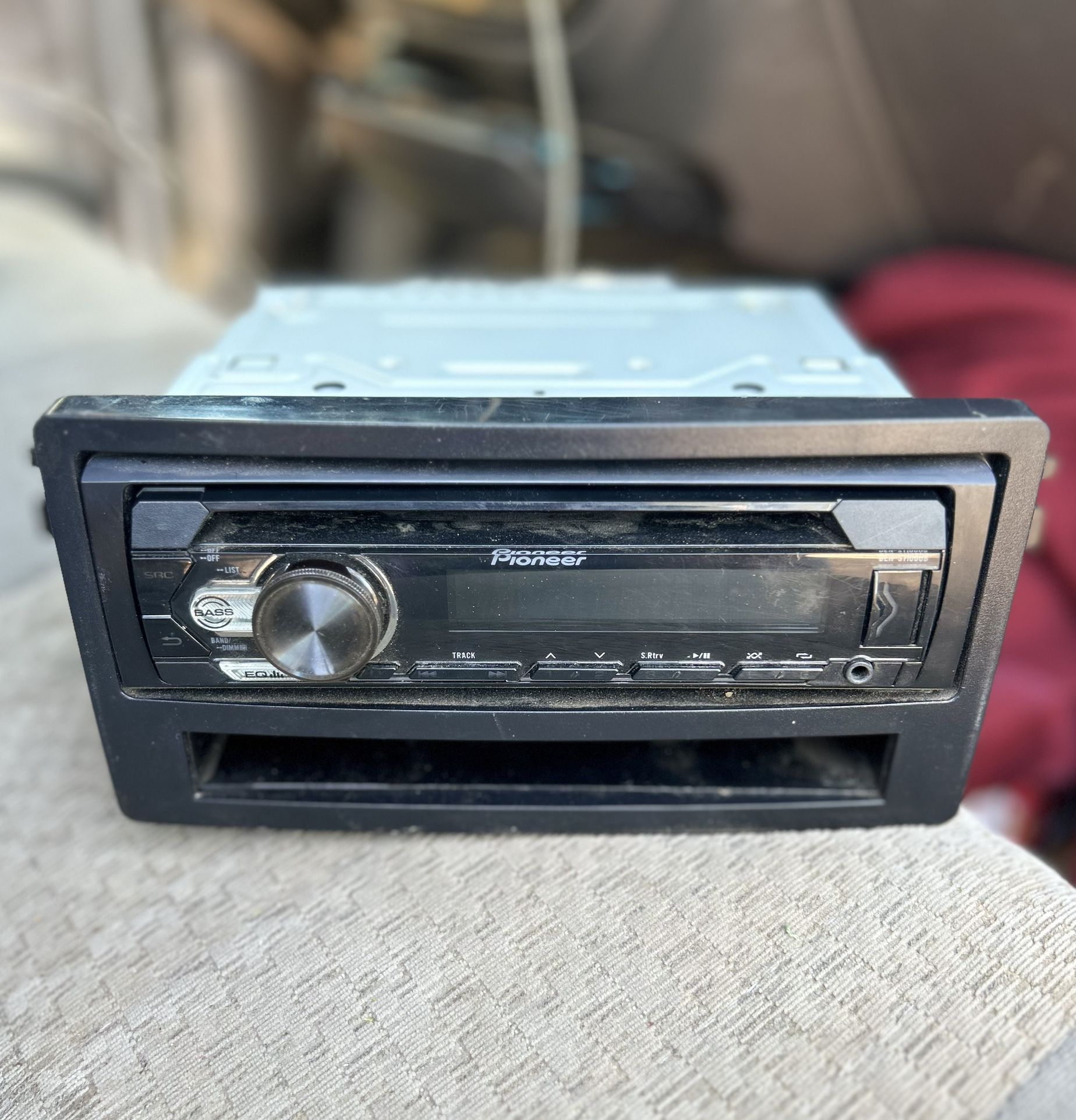 Pioneer Radio Single-DIN CD Receiver