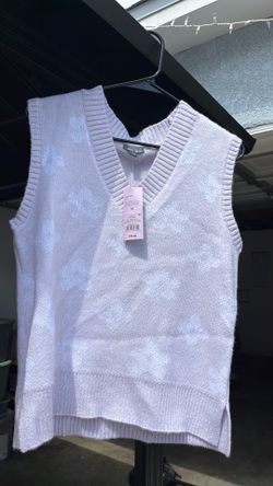 Medium purple vest