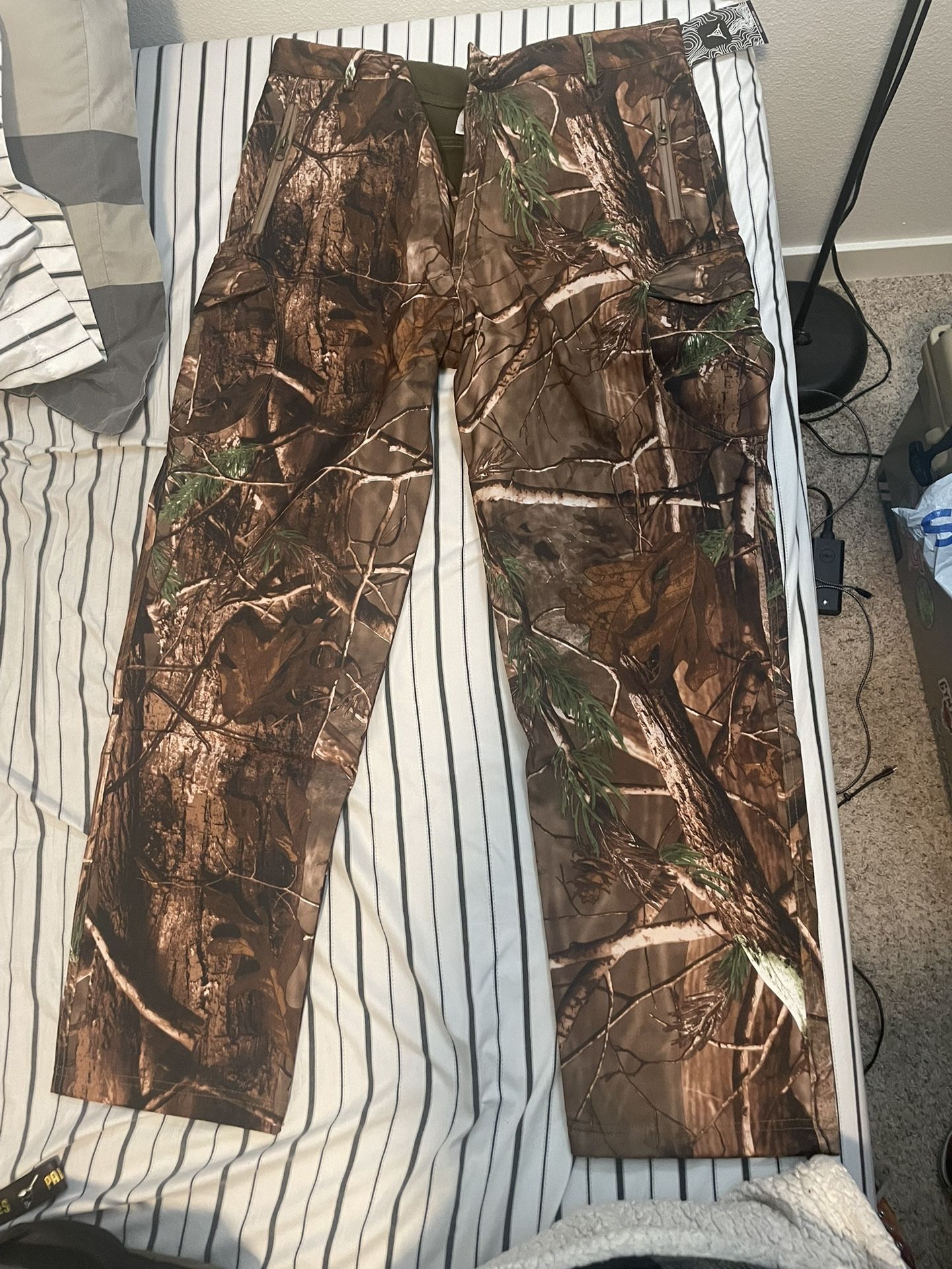 New “Forest” Camo Waterproof Hunting Pants, XL