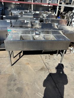 Bar sink
