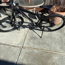 Cannondale Trail 8, size Medium , Great bike,