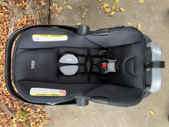 Britax Willow S rear facing infant car seat