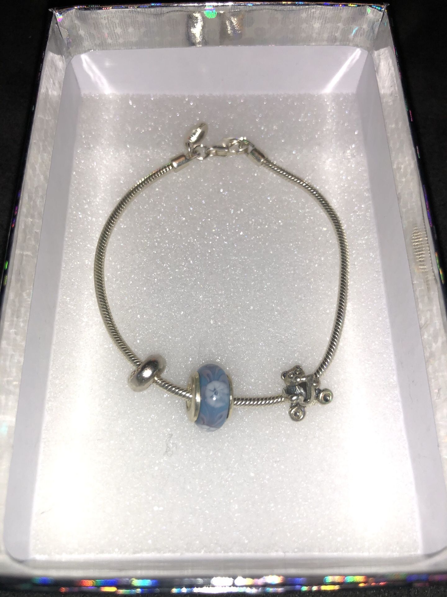 Silver bracelet w/ 3 Silver Charms 6in Length Good Condition