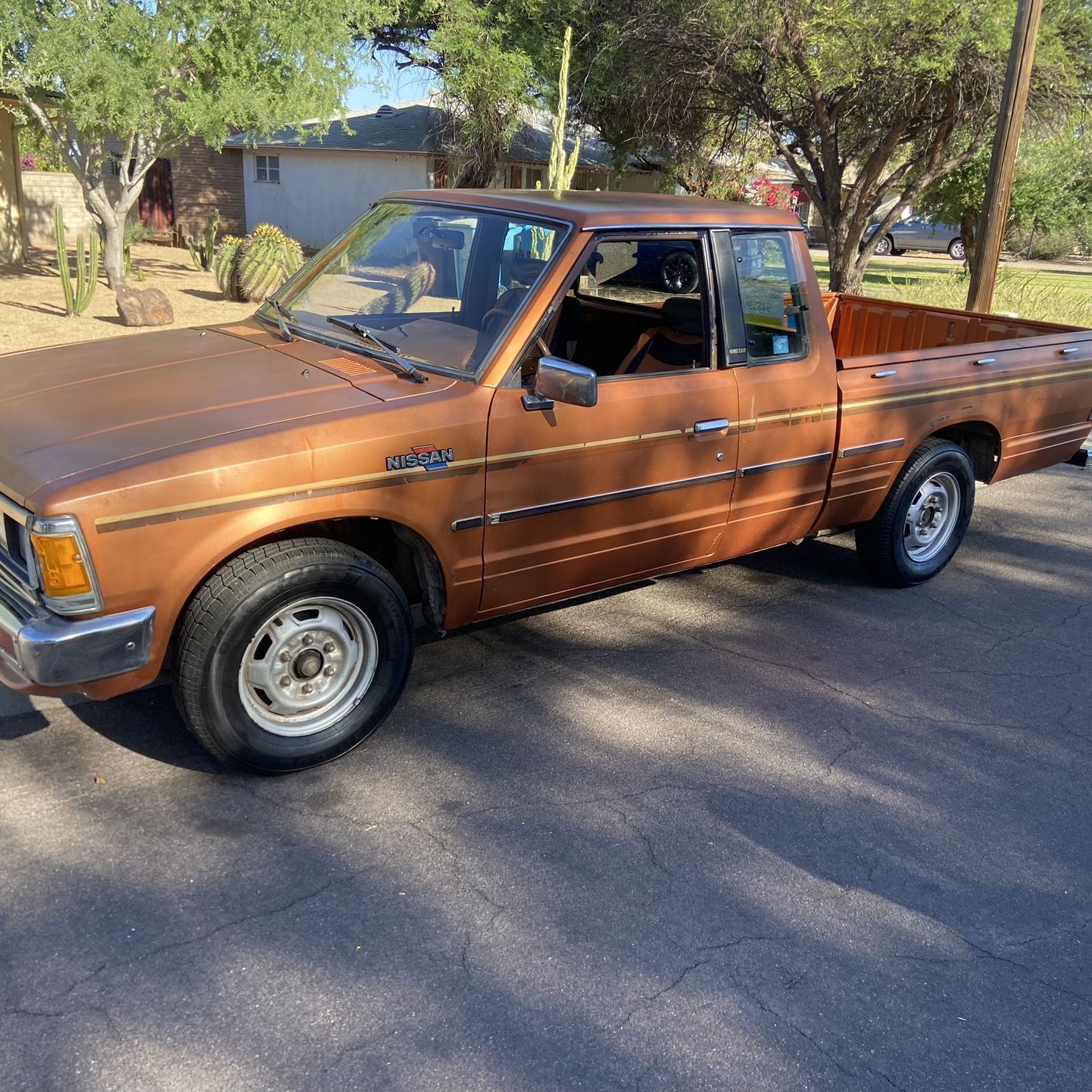 1983 Nissan Datsun King Cab 2wd for Sale in Phoenix, AZ - OfferUp