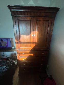 Hutch Dresser