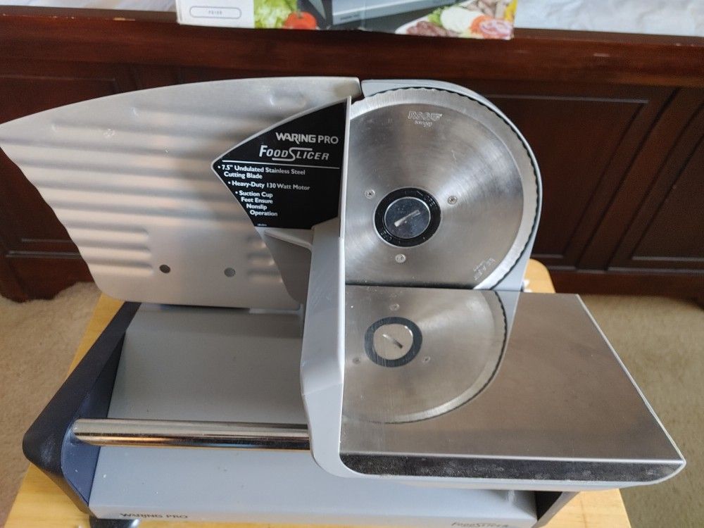 Waring Pro Food Slicer. Brand New