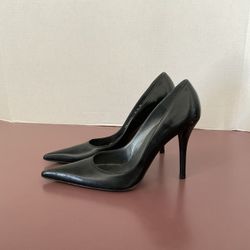 Women’s 7.5 M Black Stuart Weitzman Stiletto