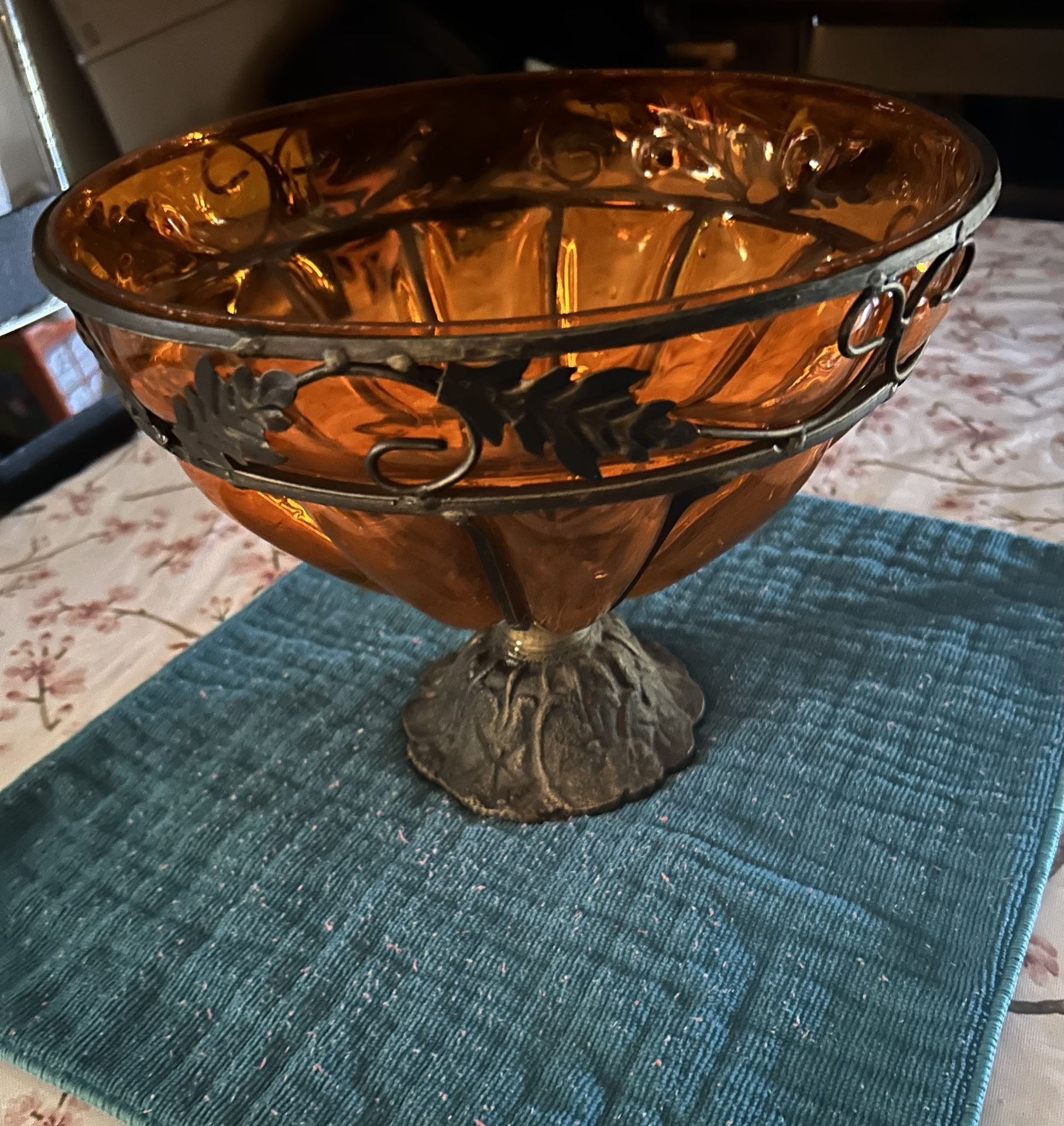 Vintage Goth Cast Iron Base and thick crystal glass bowl- leaves ๐ Fall