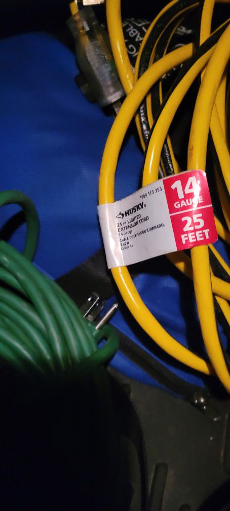 25 ft. 14/3 Medium Duty Indoor/Outdoor Extension Cord with Lighted End, Yellow
