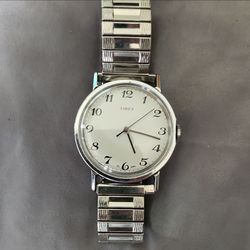 Vintage Mechanical Timex Excellent Condition, Newly Serviced