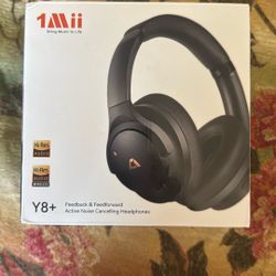 Y8+ Head Phones Black Noise Cancellation