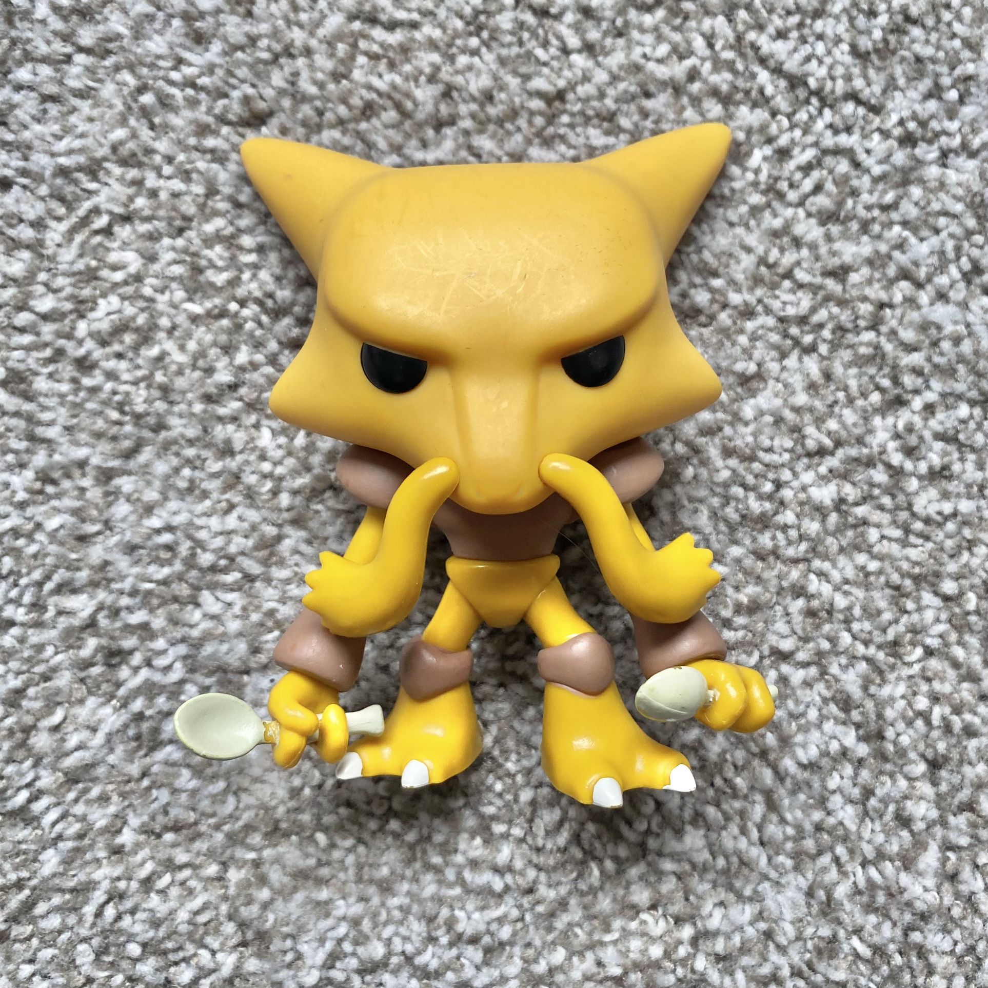 Funko Pop Games! Pokémon Alakazam #855 - Open