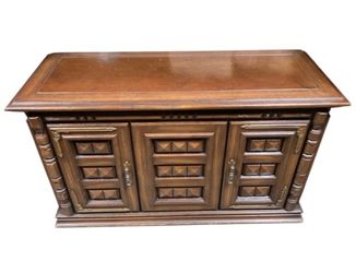 Vintage Stereo Console Record Player AM/FM Radio Cassette 8 Track Wood Cabinet