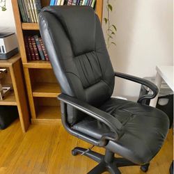 Vinton Black Leather Executive Adjustable Office Chair