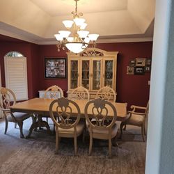 Dining Table Chairs And Hutch