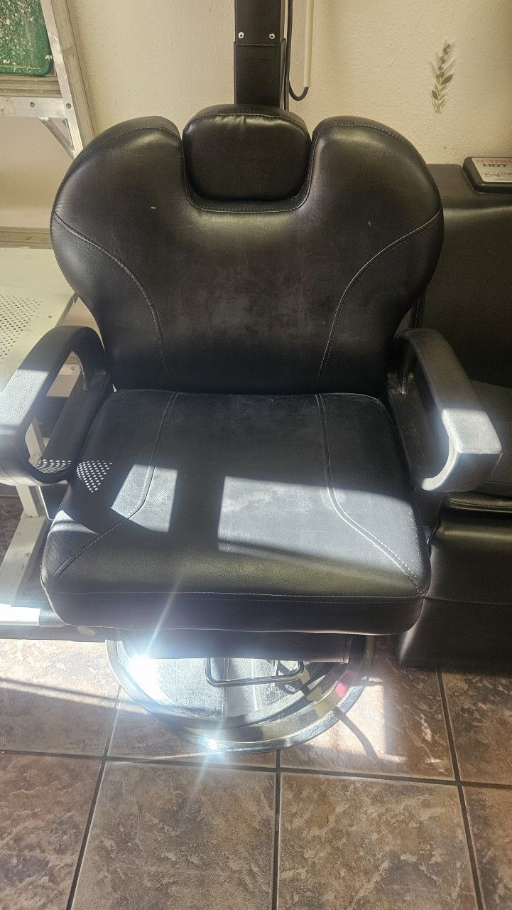 Barber chair