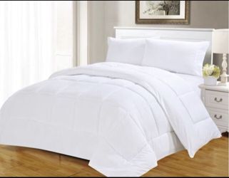 3 Piece Down Alternative White Comforter set Queen & King Size