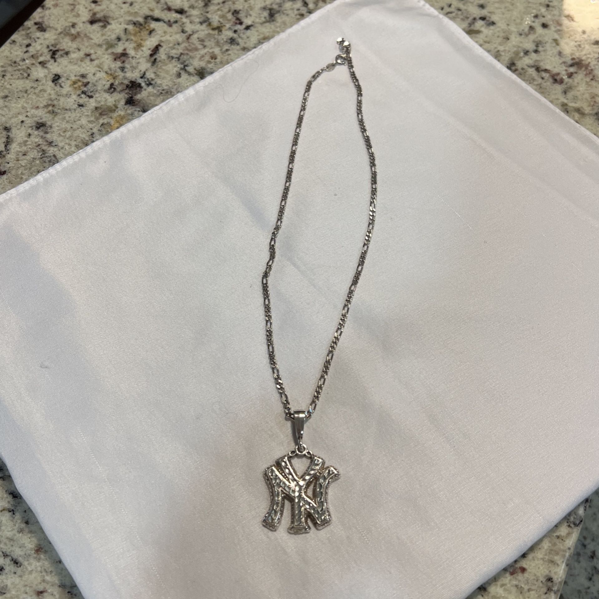 Sterling, Silver, Chain And Pendant Of New York Yankees.