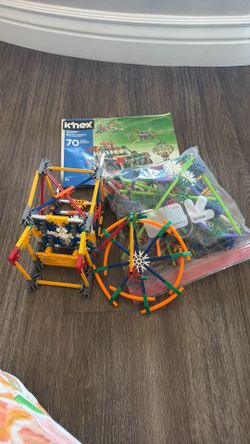 K’nex set with instructions