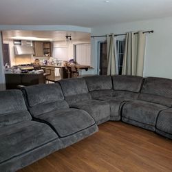Large Sectional With 2 Recliners